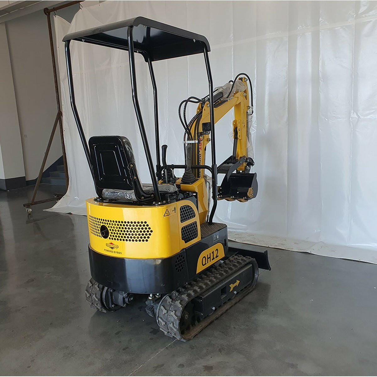 1 Ton, B&S Engine Mini Excavator | AGT-QH12