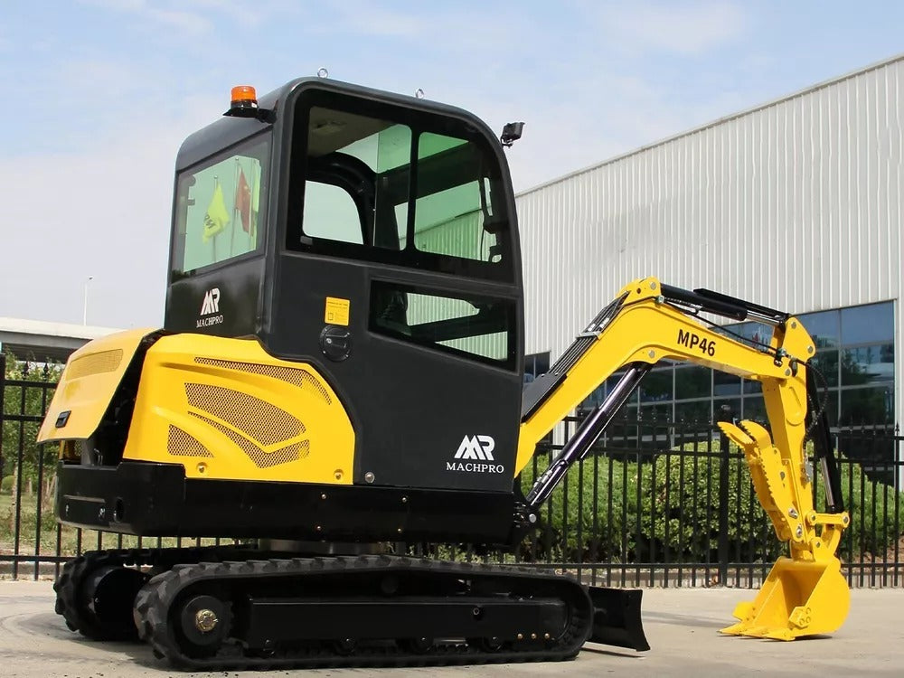 2 TON Mini Excavator Farm Small Digger EPA Engine Cab with 12 attachments